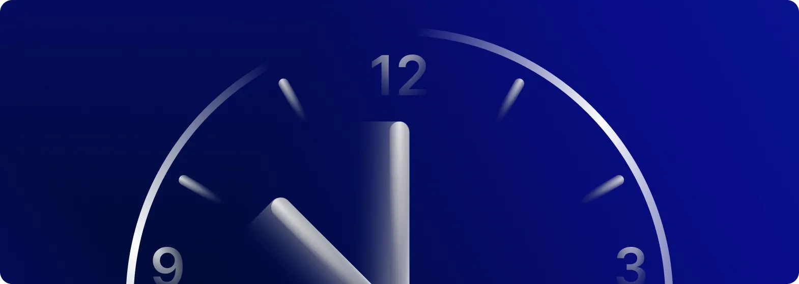 Um close-up do mostrador de um relógio mostrando a hora por volta das 10:10.
